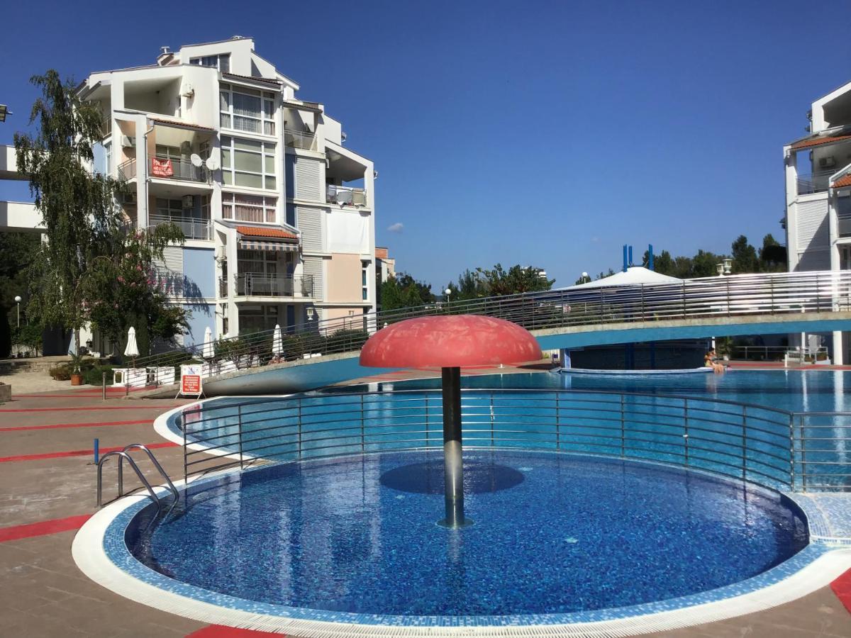 Elit 2 Apartment Pantai Sunny Bagian luar foto