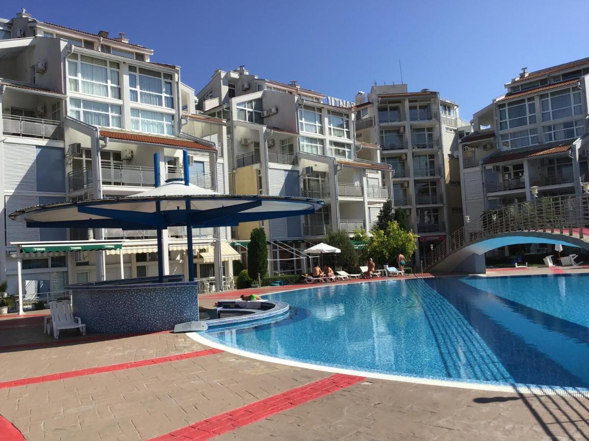 Elit 2 Apartment Pantai Sunny Bagian luar foto